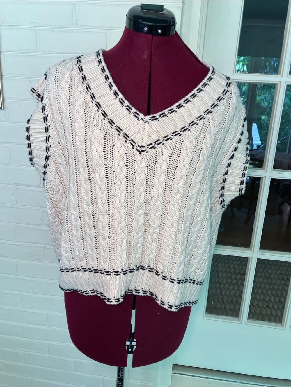 Whiteroom + Cactus | Cable Knit Sweater Vest | Cream & Black Trim | Crop | M